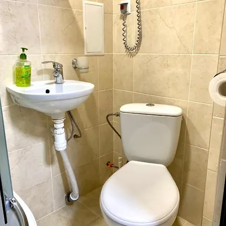 Apartamento Room-біля вокзалу-недалеко від центру Lviv