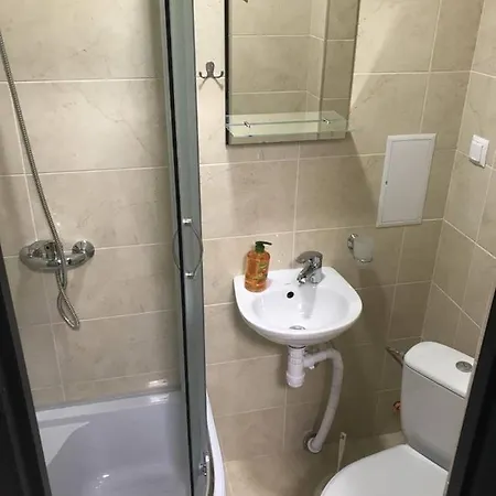 Room-світло цілодобово -біля вокзалу-недалеко від центру Apartament *
